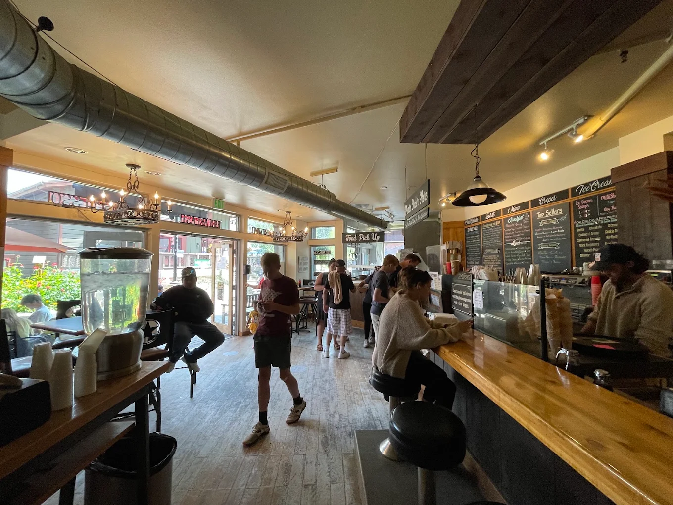 Breakfast in the Winter Park Village